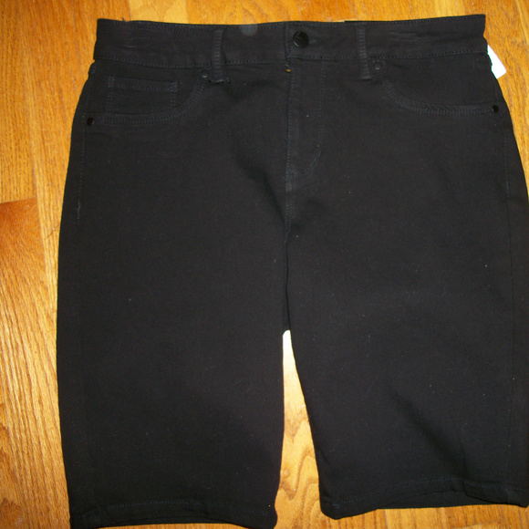 high waisted black bermuda shorts